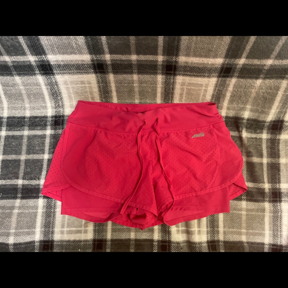 Shorts - Picture 3 of 4